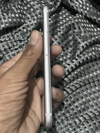 Apple iPhone SE 2020