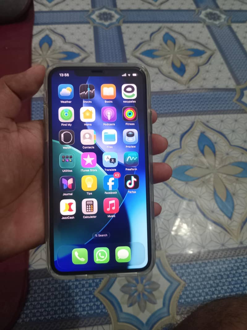 Apple iPhone 11 Pro Max 1