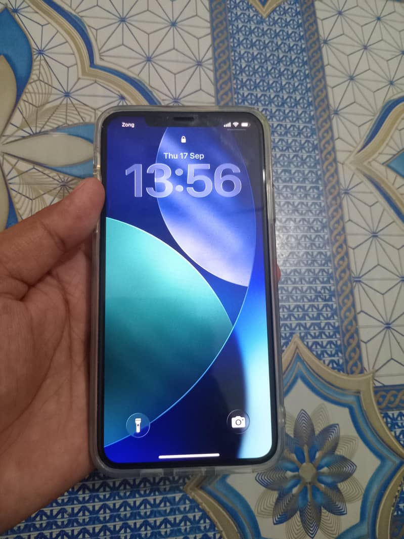 Apple iPhone 11 Pro Max 2