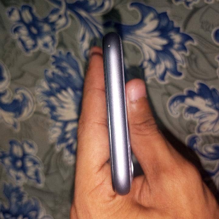 Apple iPhone 11 2