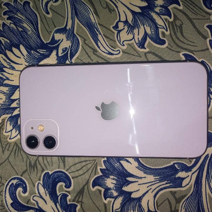 Apple iPhone 11 3