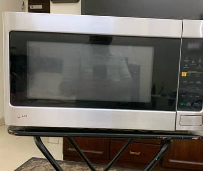 LG microwave oven 45L extra large used with care