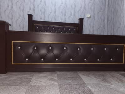 king size bed. urgent sell. shifting