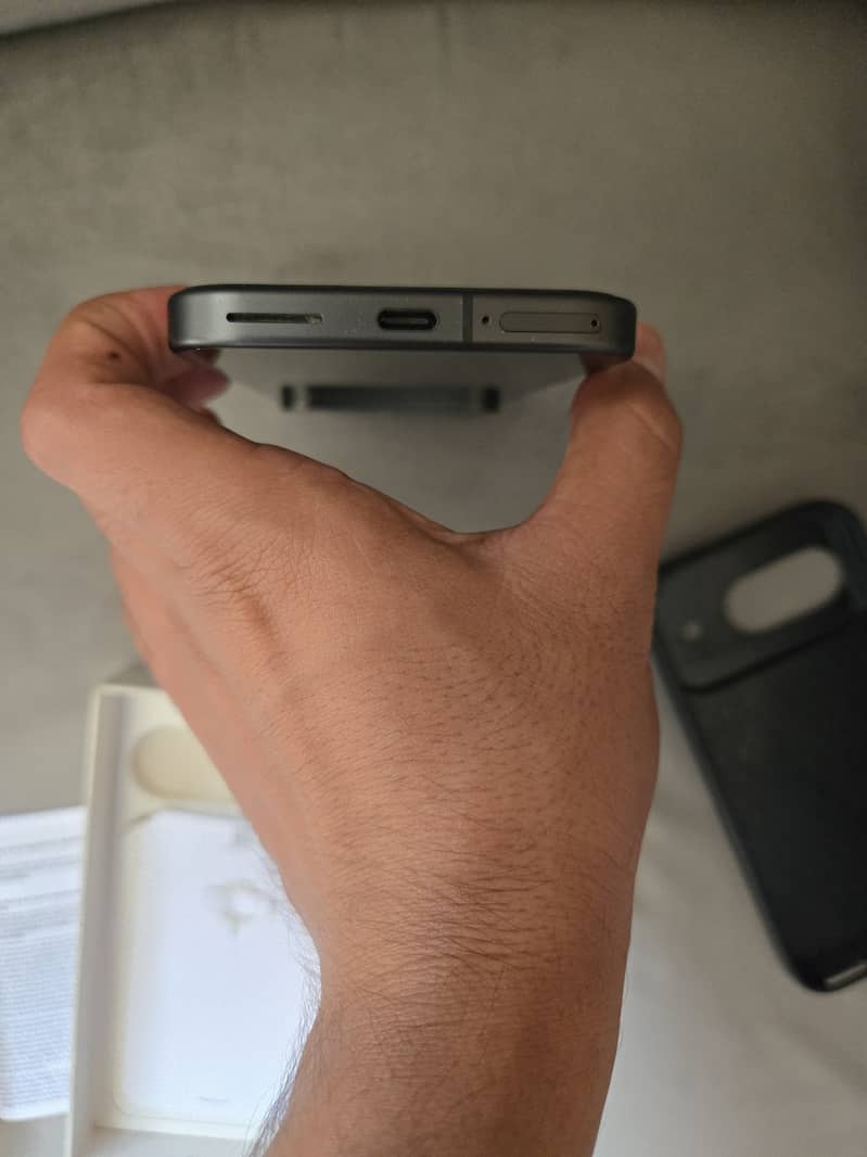 Google Pixel 9 5