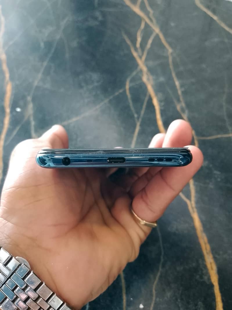 one plus n200 3