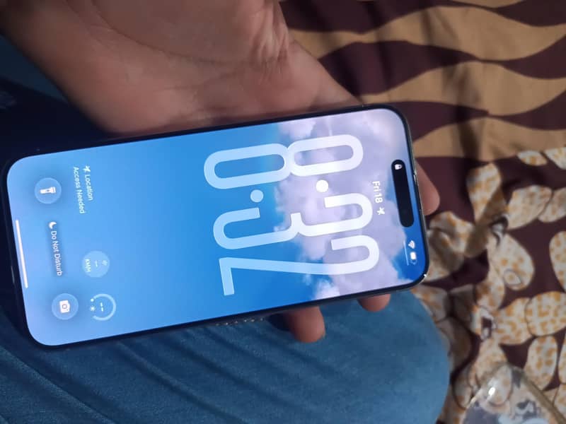 Apple iPhone 15 Pro Max 1