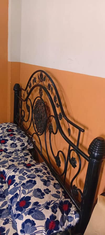 Iron king size bed with mattress