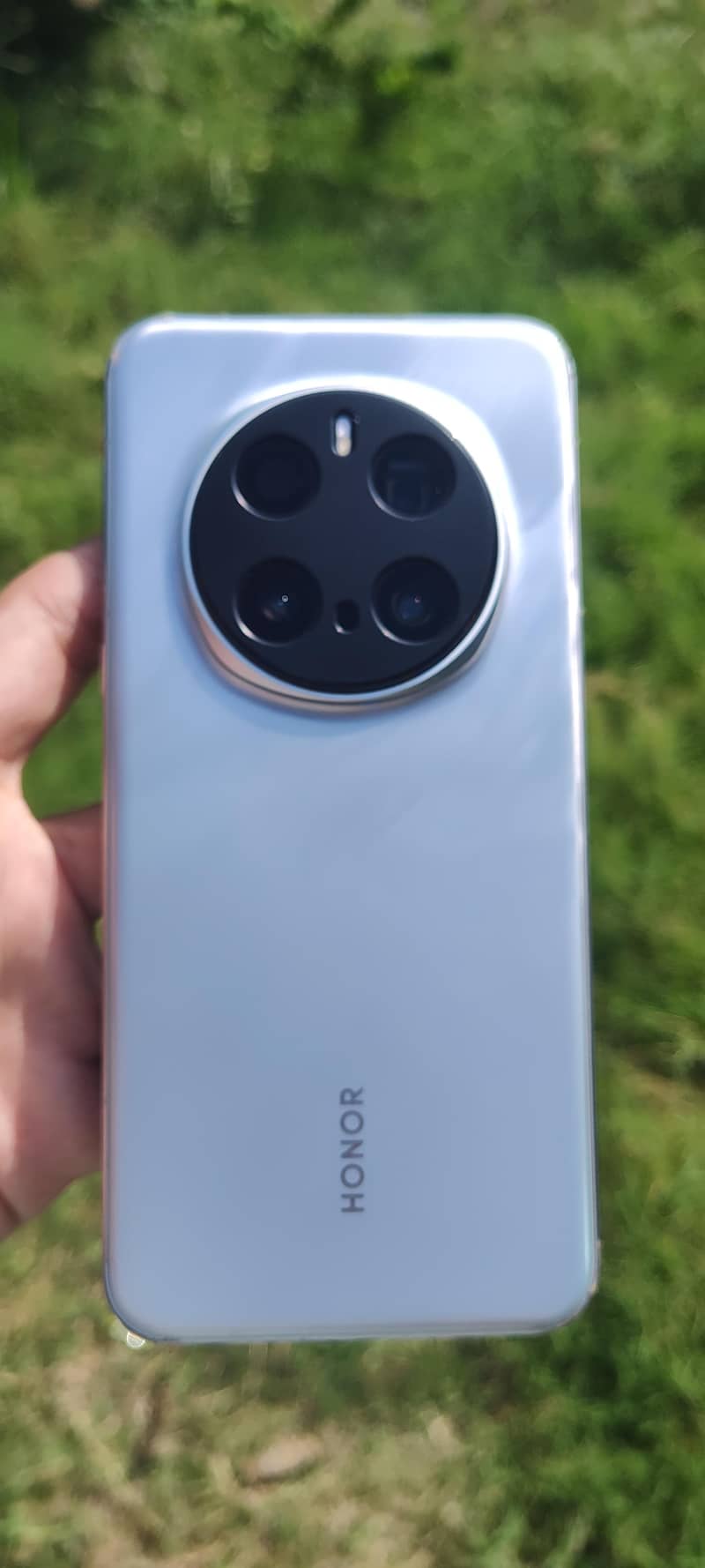 Honor Magic7 Pro 1