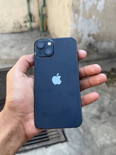 Apple iPhone 13