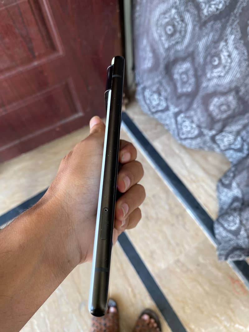Google Pixel 6 4