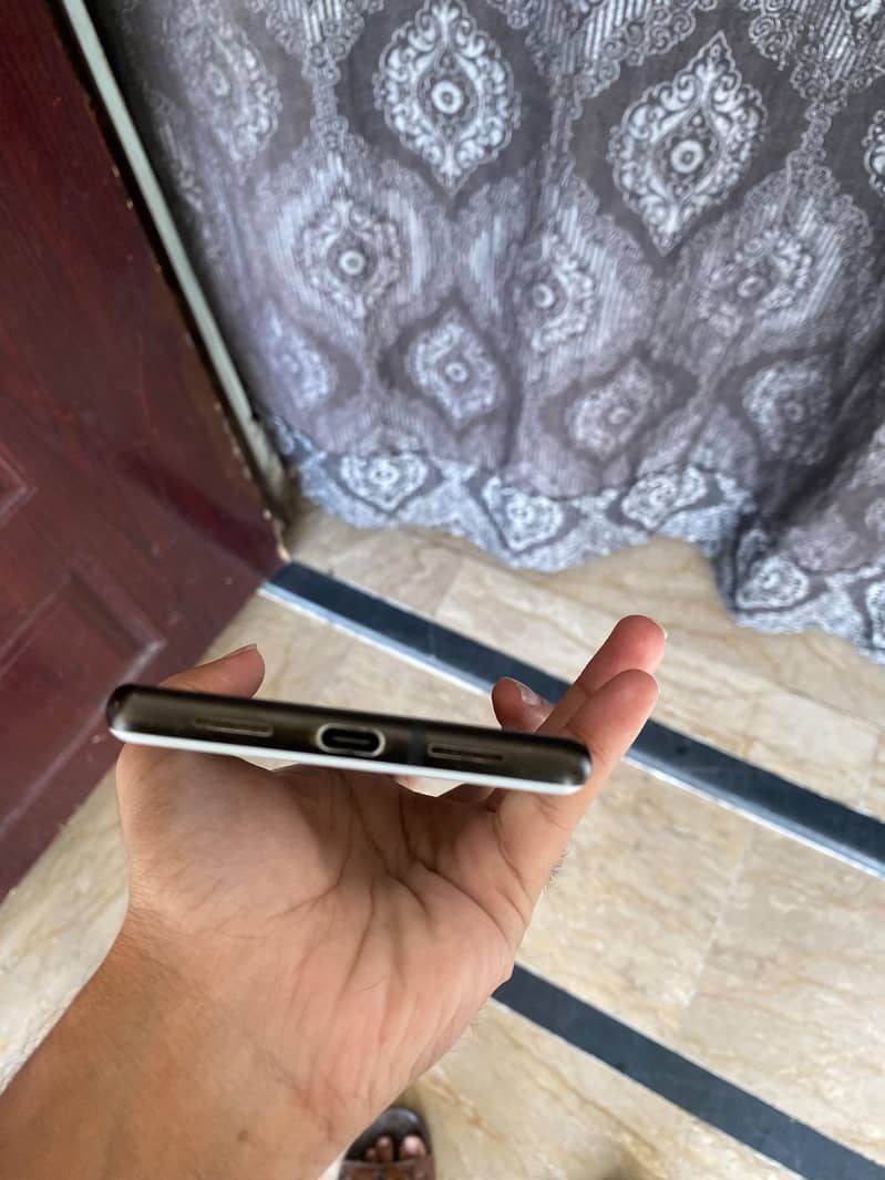 Google Pixel 6 5