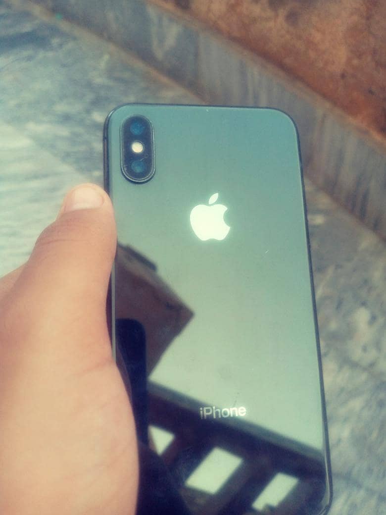 Apple iPhone X 4