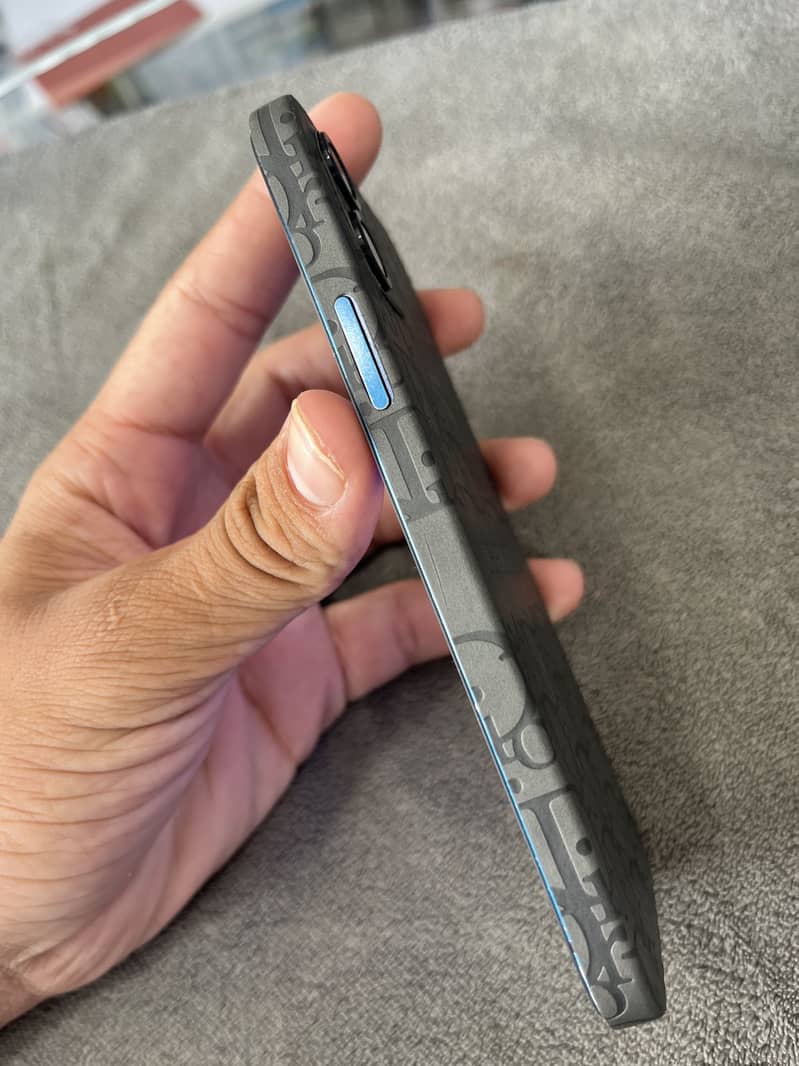 Apple iPhone 12 1