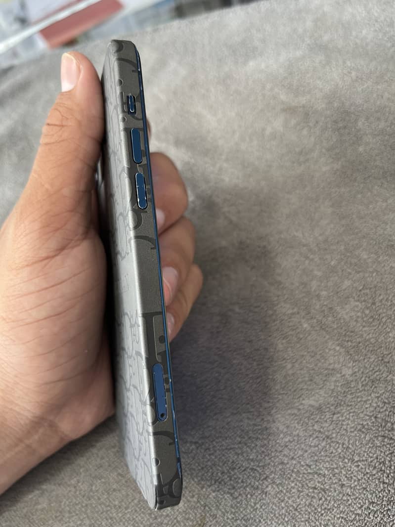 Apple iPhone 12 2