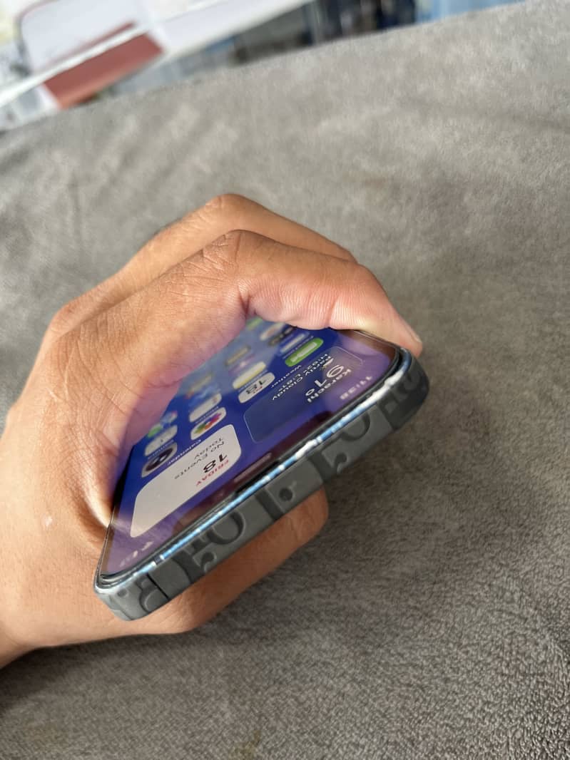Apple iPhone 12 3