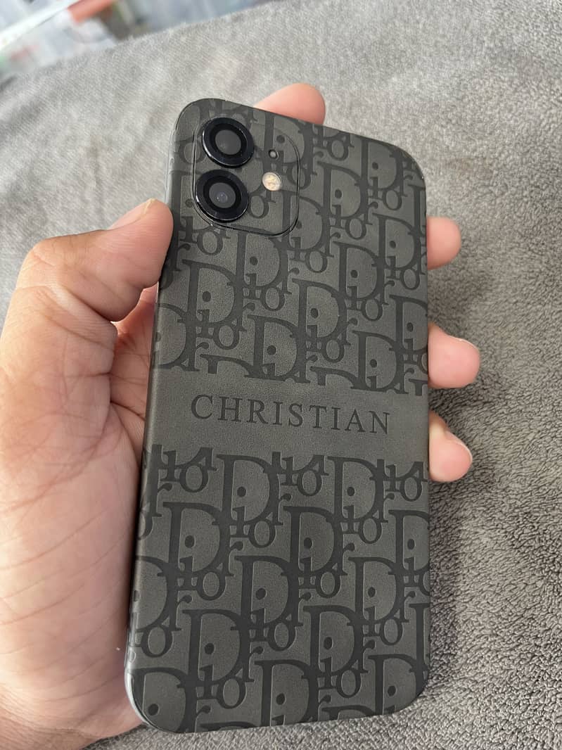 Apple iPhone 12 6