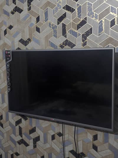 LG Smart LED TV (LB58 Series)