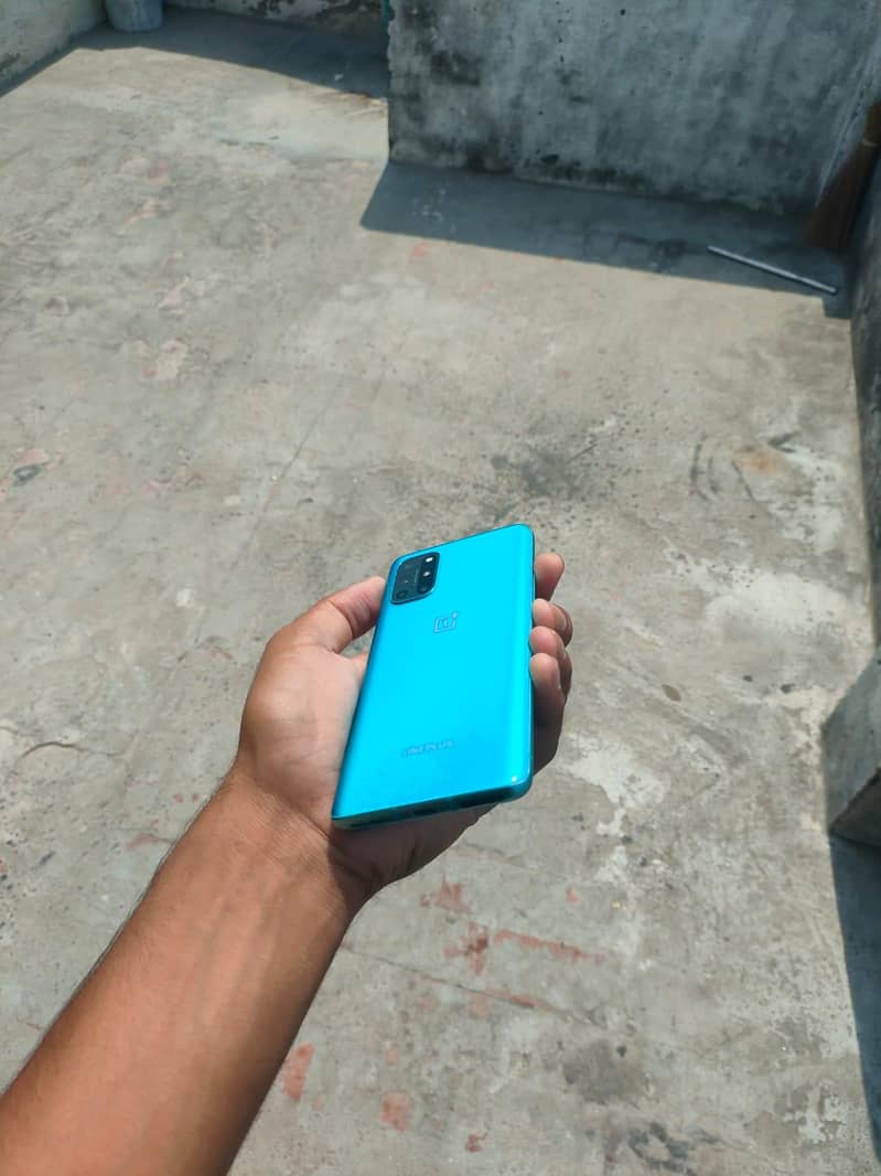 One Plus 8T 0