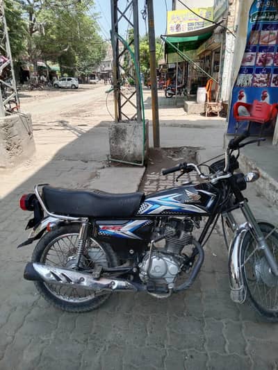 Honda 125 Black colour