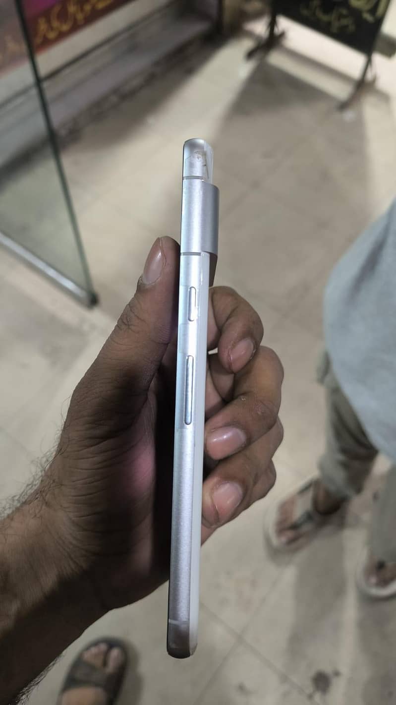 Google Pixel 7 5