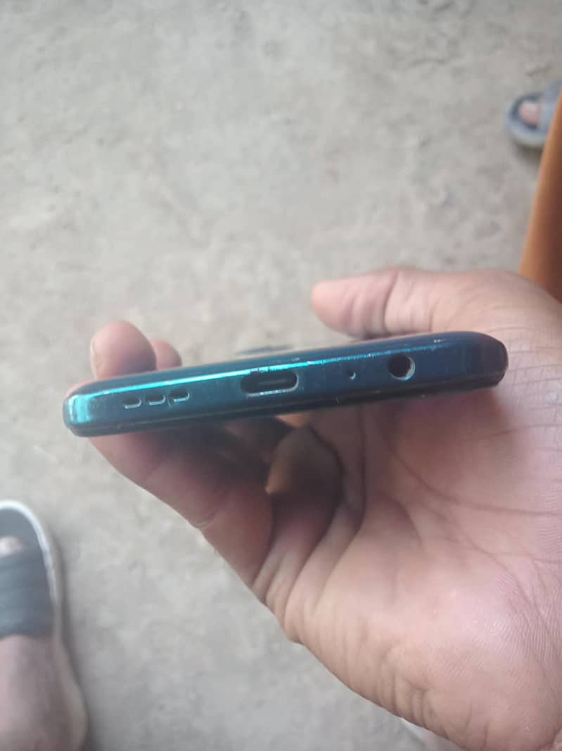 Dcode Bold 4