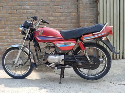 Honda cd hundred zero three zero two five six four one six nine one
