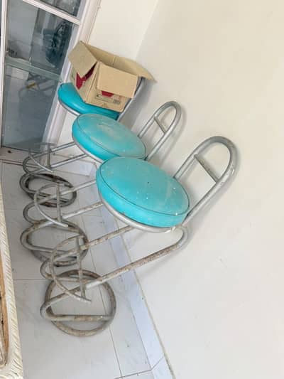 Tall Chairs/Stools