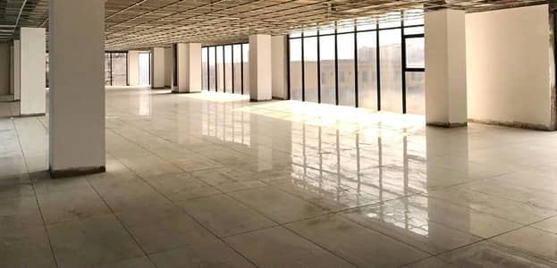 COMMERCIAL BUILDING SPACE FOR RENT GULBERG GREEN, ISLAMABAD ESTATE TUNE Vision to Excellence Total Covered Area: 130,000 SQFT