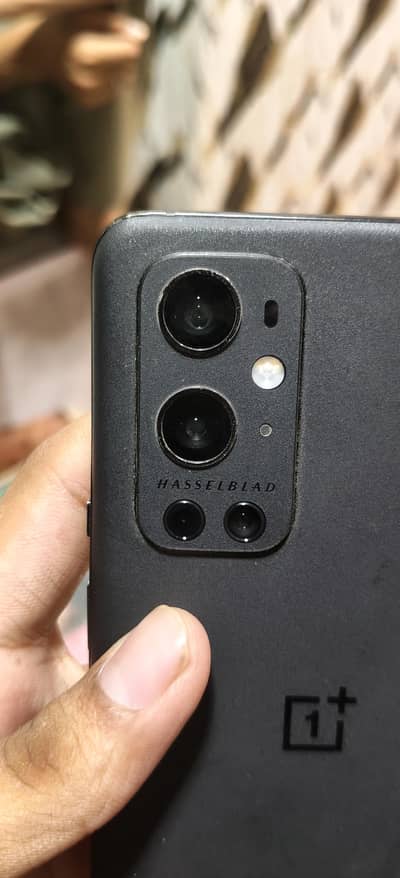 One Plus 9 pro 12+12 256 panel break exchange possible