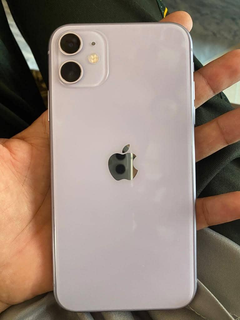 Apple iPhone 11 0