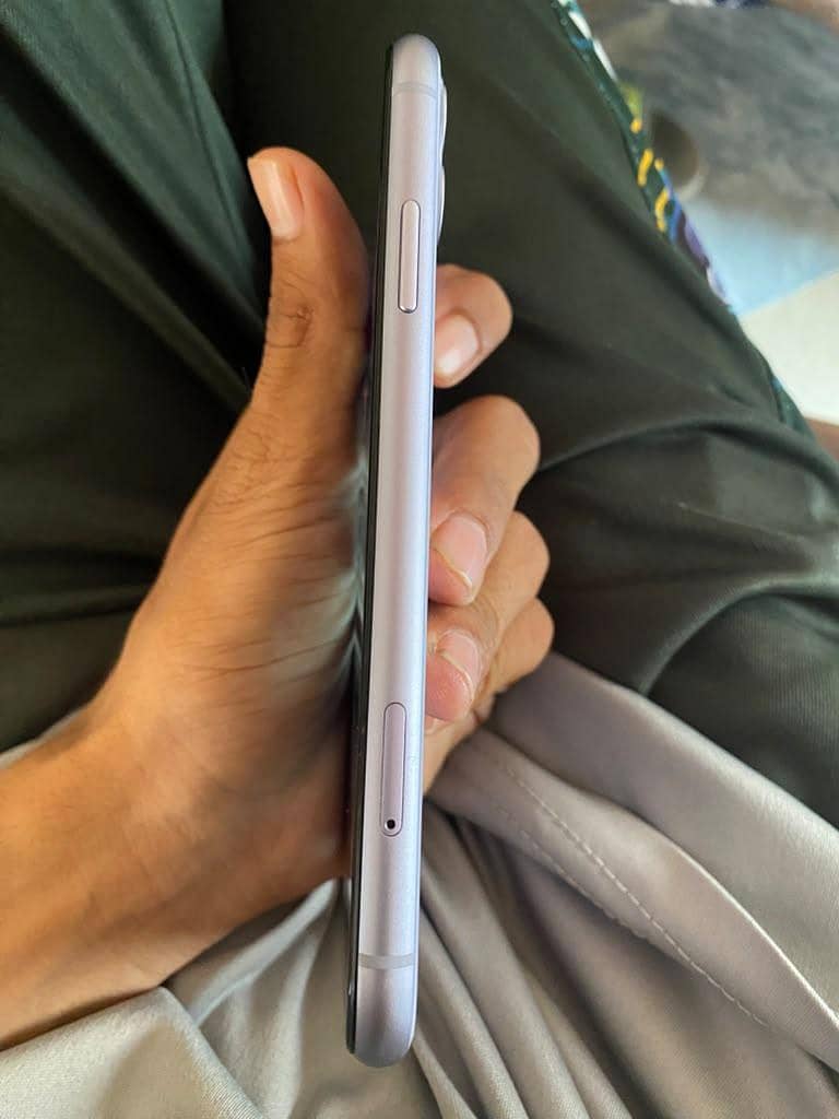 Apple iPhone 11 5