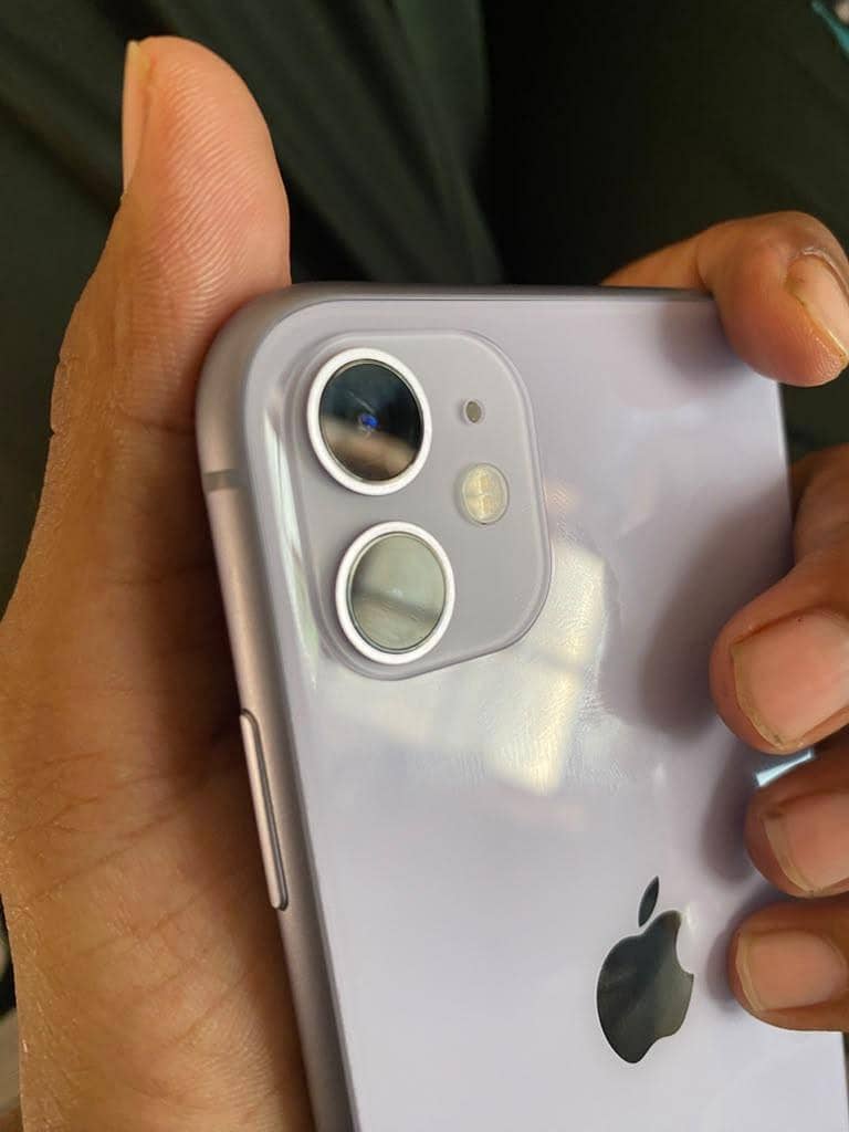 Apple iPhone 11 6