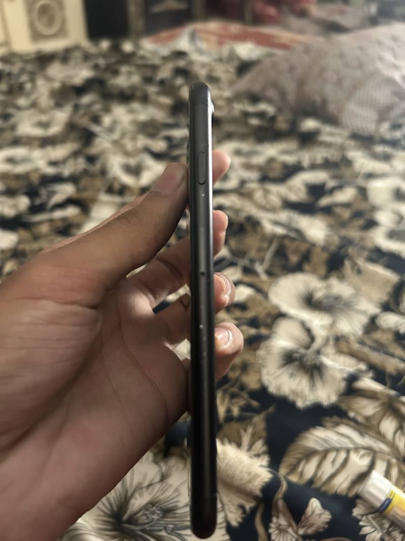 Apple iPhone 7 1