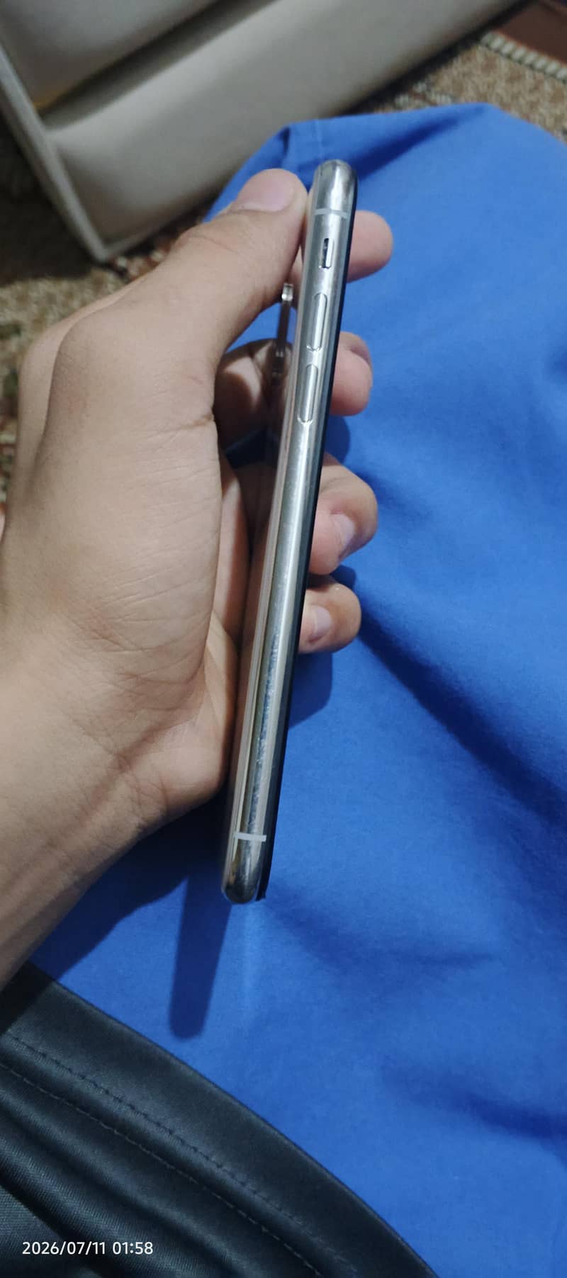 Apple iPhone X 7