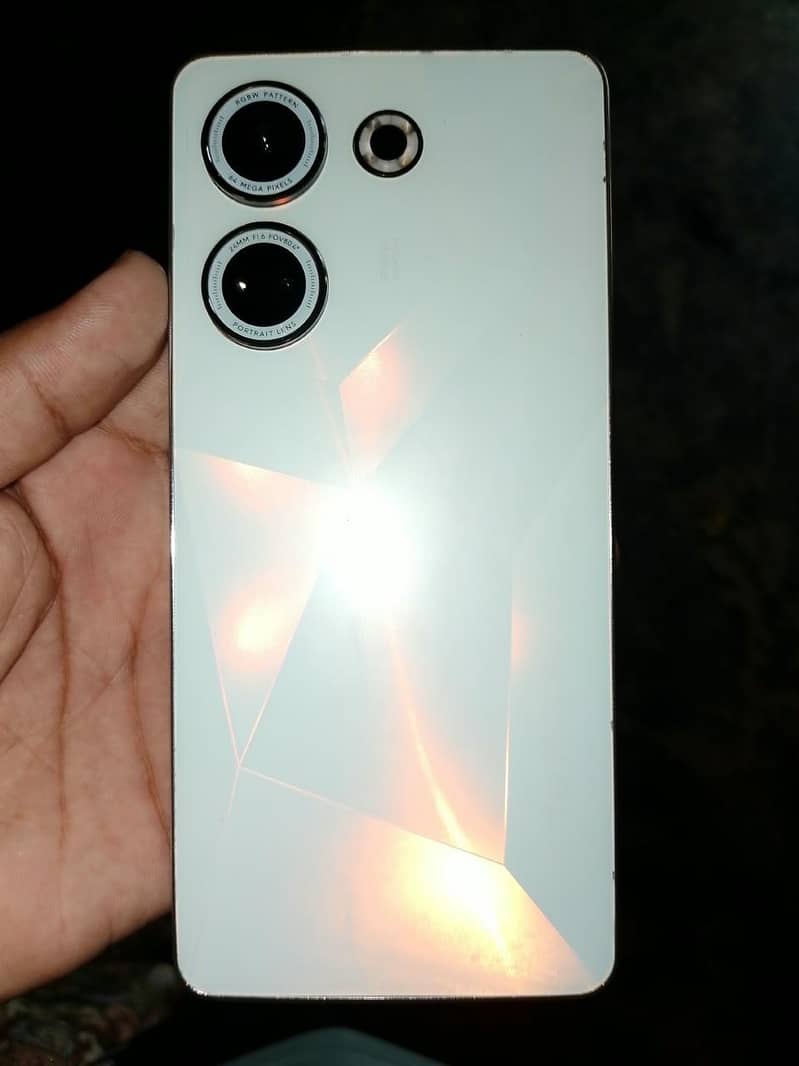 Tecno CAMON 20 0
