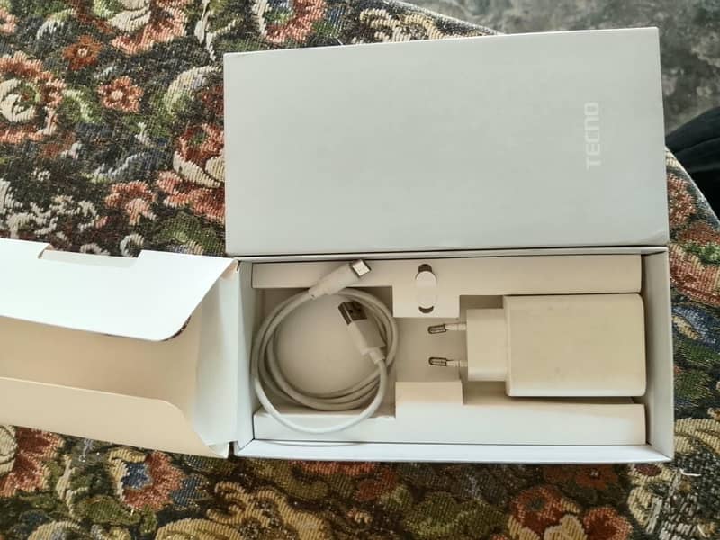 Tecno CAMON 20 7