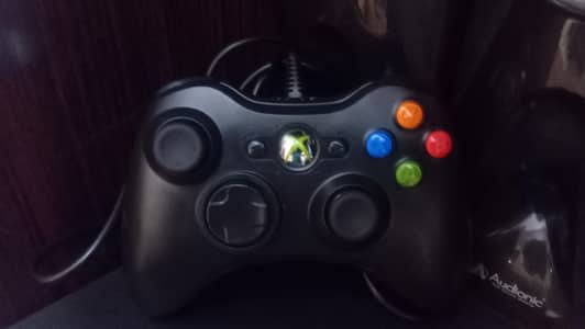 Xbox 360 250gb With Installed Games and Brand New Controller.