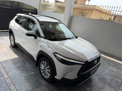 Toyota Corolla Cross HEV X 2026 | 929 KM | B2B Genuine | First Owner |