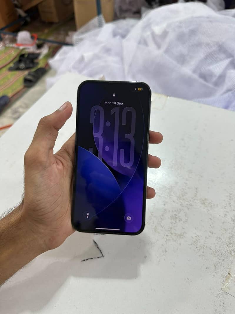 Apple iPhone 13 Pro Max 4