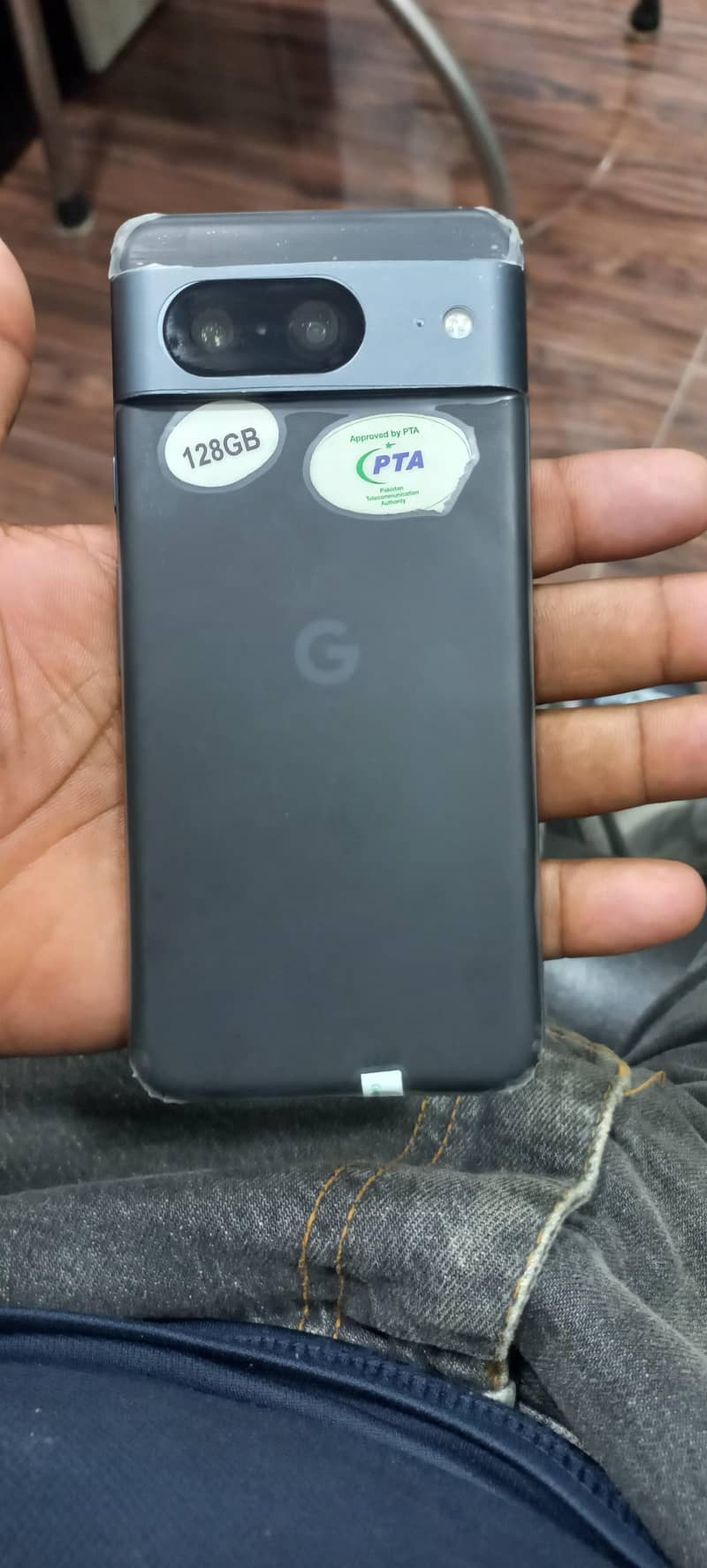 Google Pixel 8 4