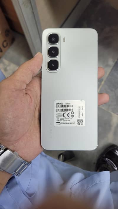 INFINIX HOT 60i