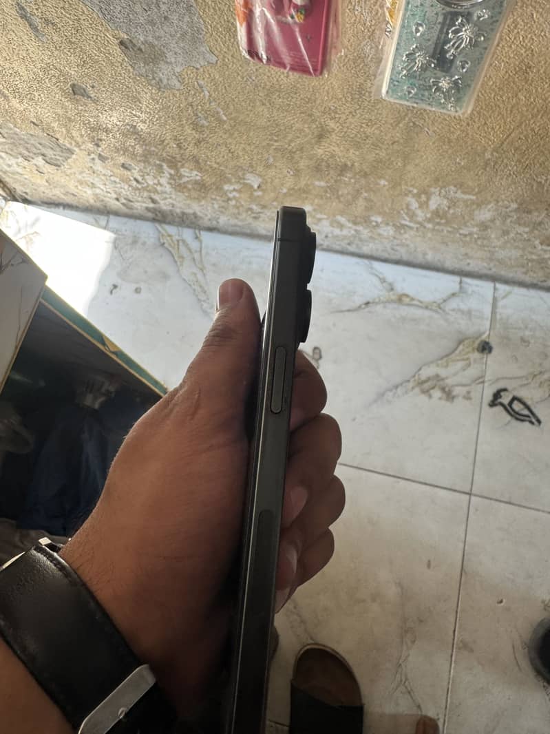 Apple iPhone 15 Pro Max 1