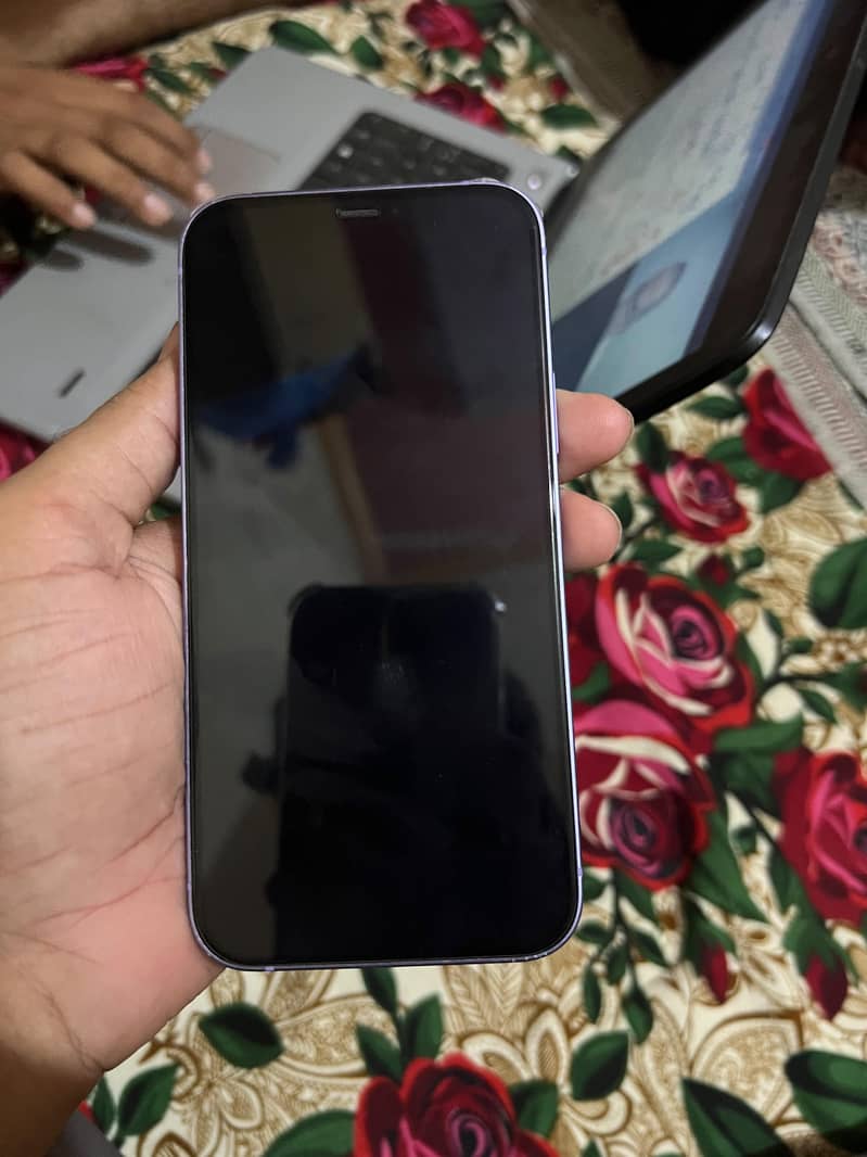 Apple iPhone 12 5
