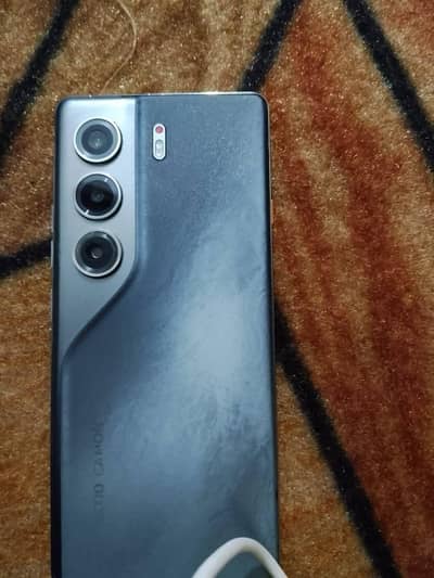 Tecno CAMON 40 Pro . 8+8 256GB. . Exchange possible