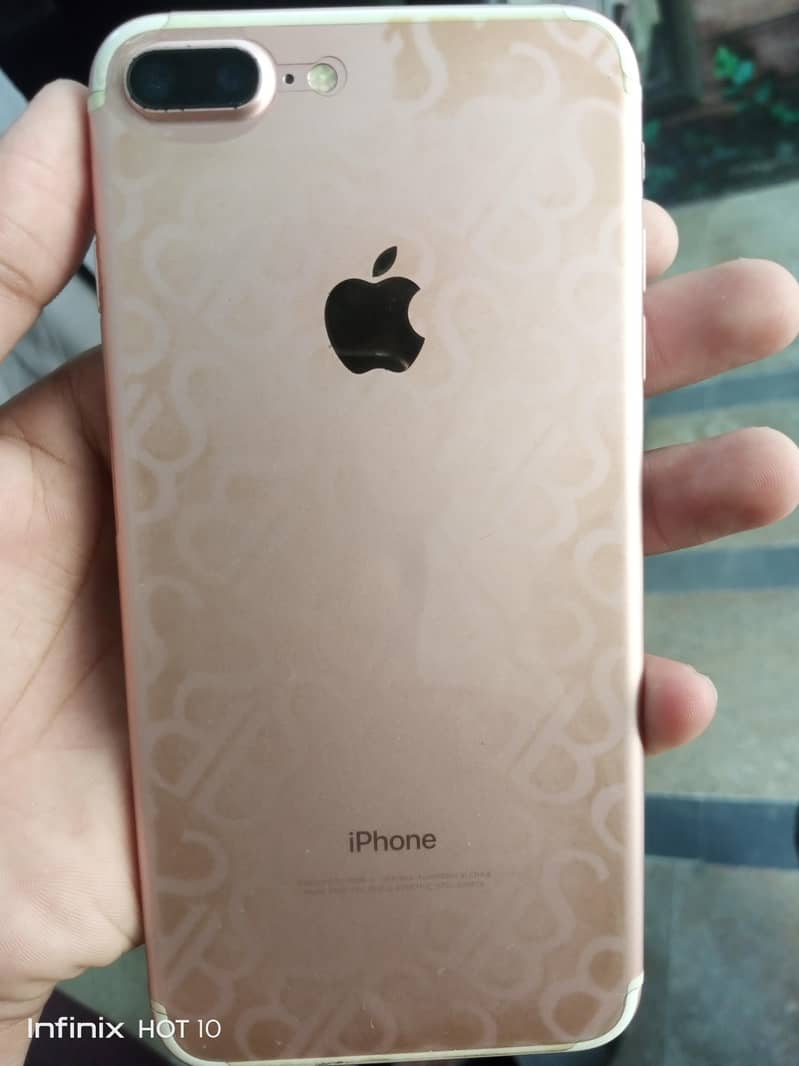Apple iPhone 7 Plus 0