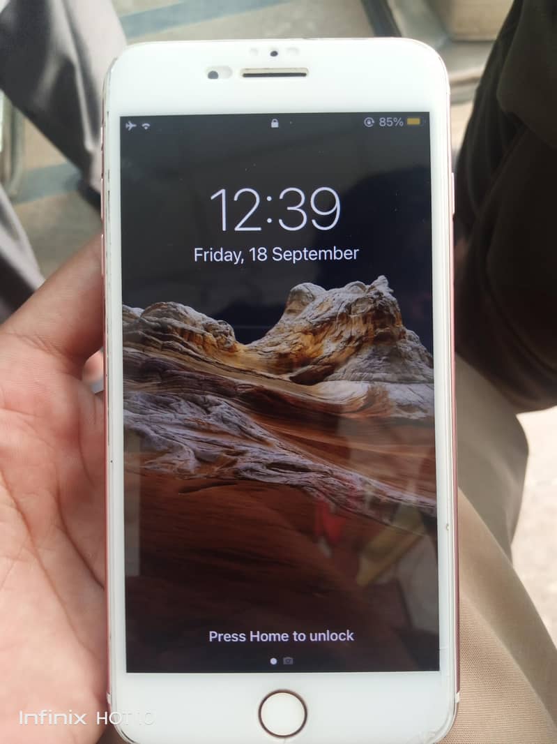 Apple iPhone 7 Plus 1