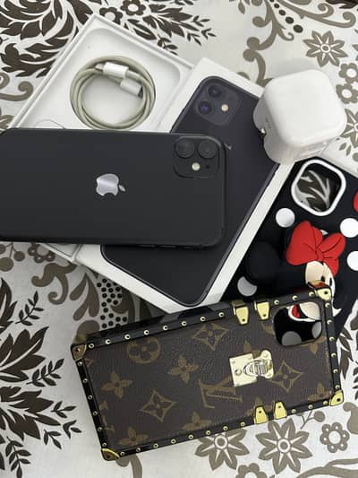 Iphone 11 Factory unlock with box