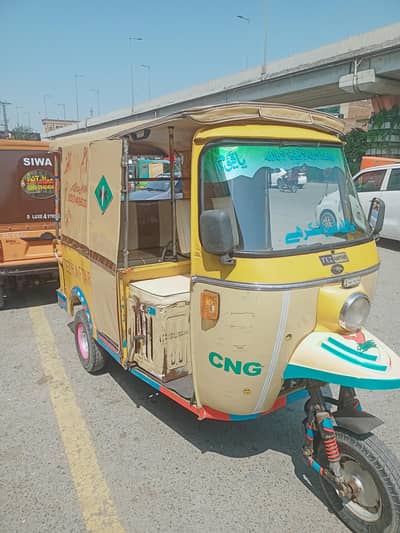 Tez Raftar 6 Seater Tanga Auto Rickshaw