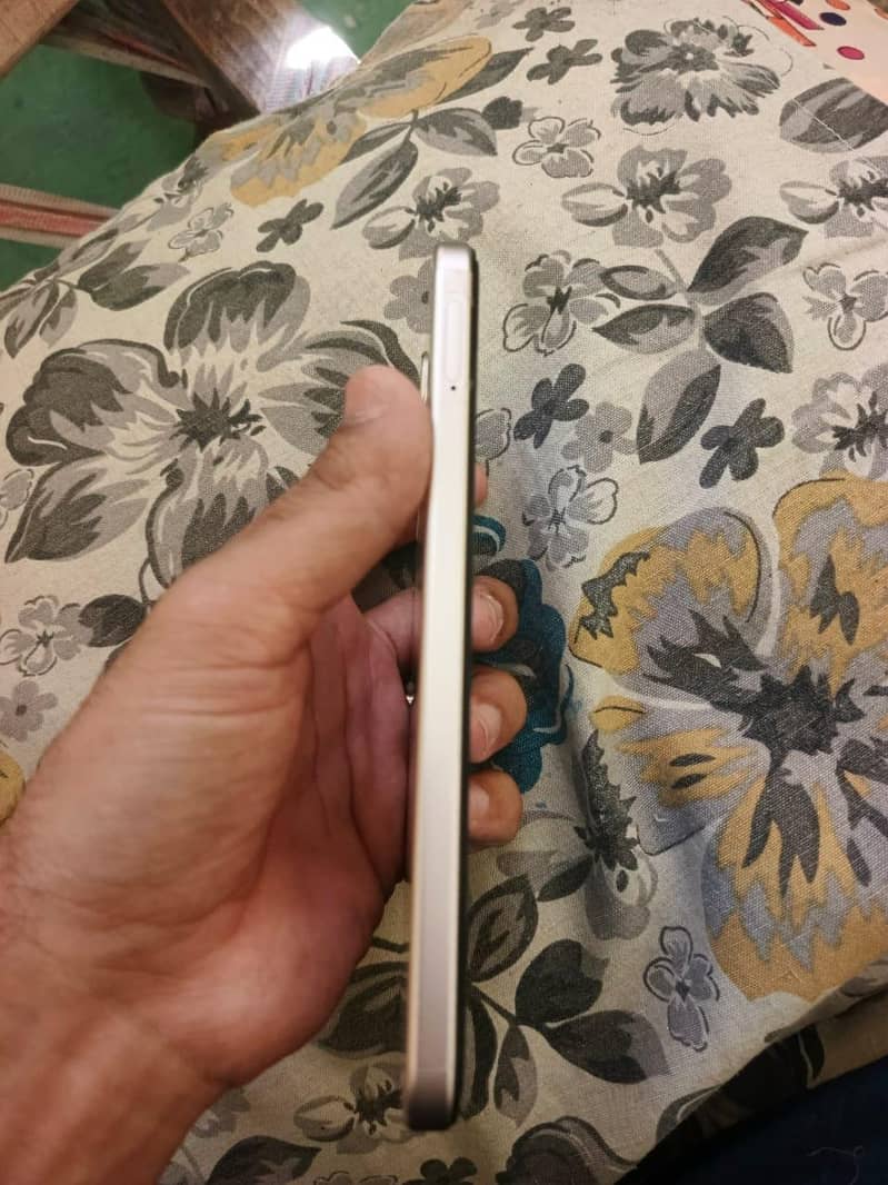 OPPO A6 5