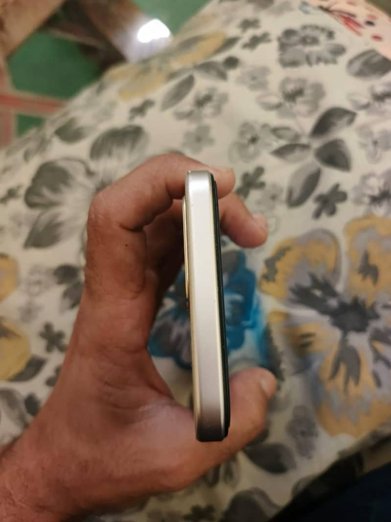 OPPO A6 6
